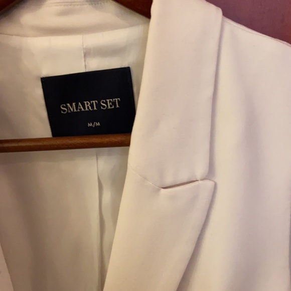 White vest - Picture 2 of 3